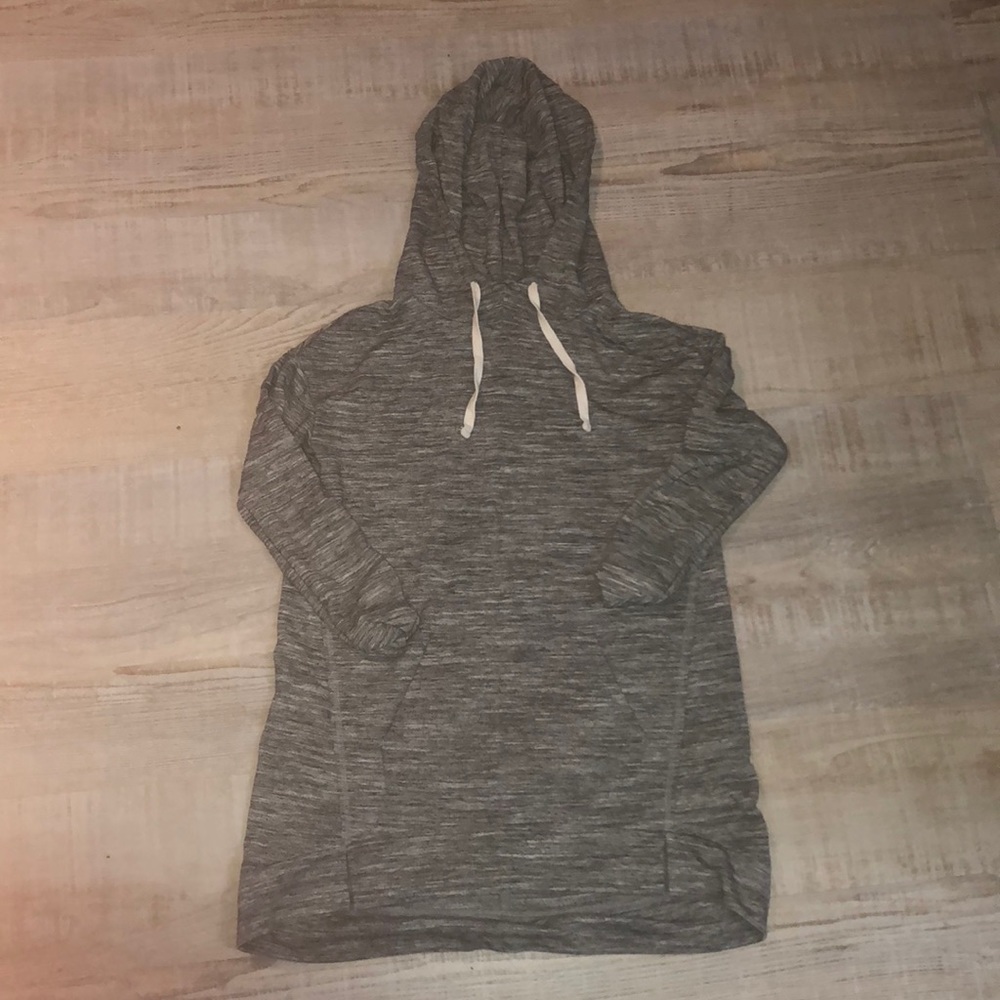 oversized grey sweatshirt!